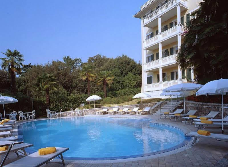 Villa Sofia Hotel Gardone Riviera Exterior photo